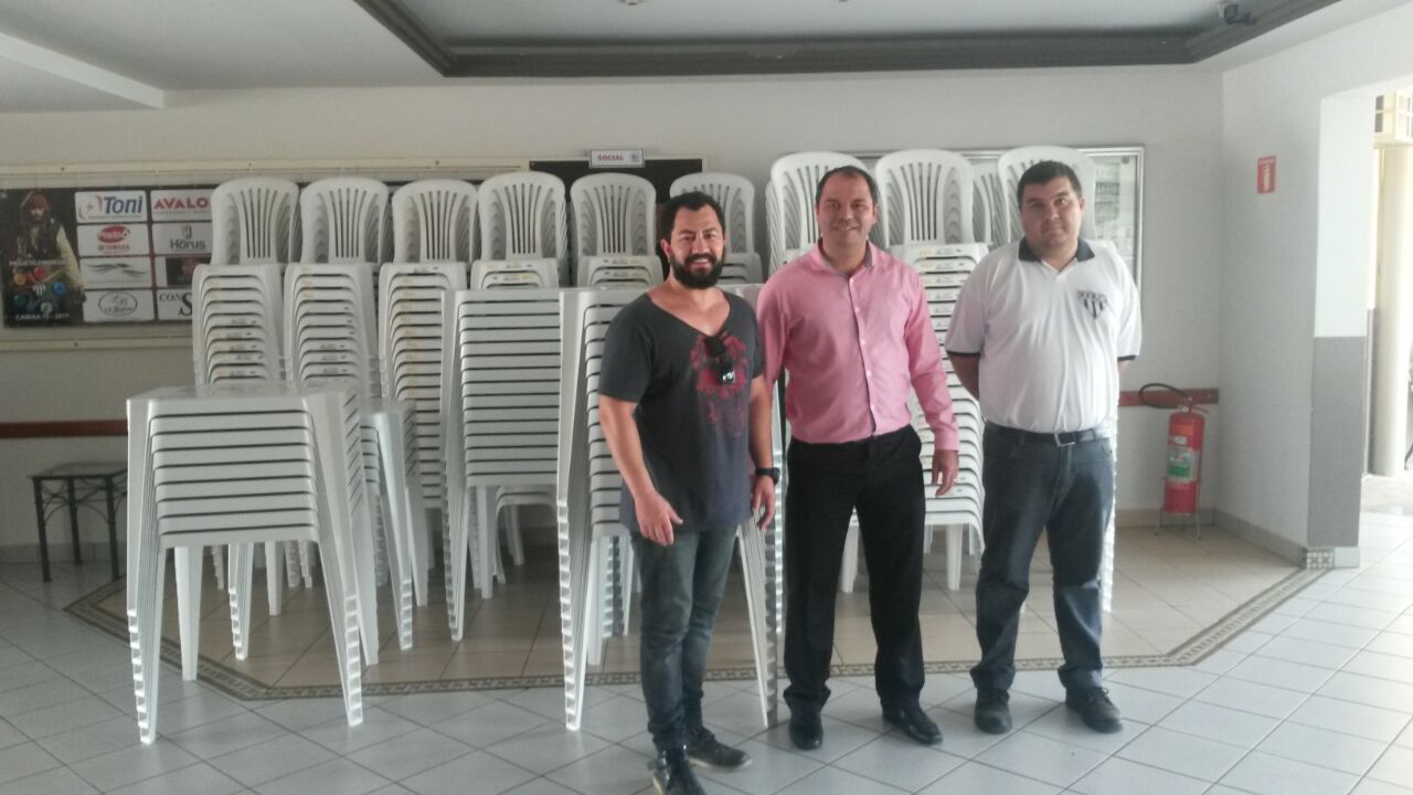 A Diretoria do Porto Ferreira Futebol Clube adquiriu novos jogos de mesas e cadeiras para as dependências do clube.