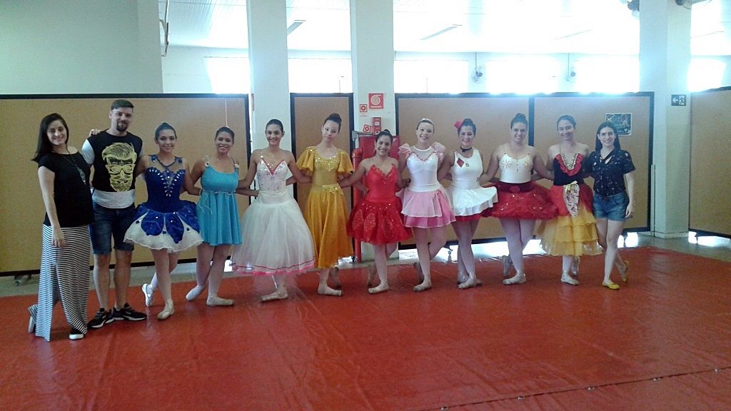 BAILARINAS DO PORTO FERREIRA F.C PARTICIPARAM DE EXAMES DE AVALIAÇÃO