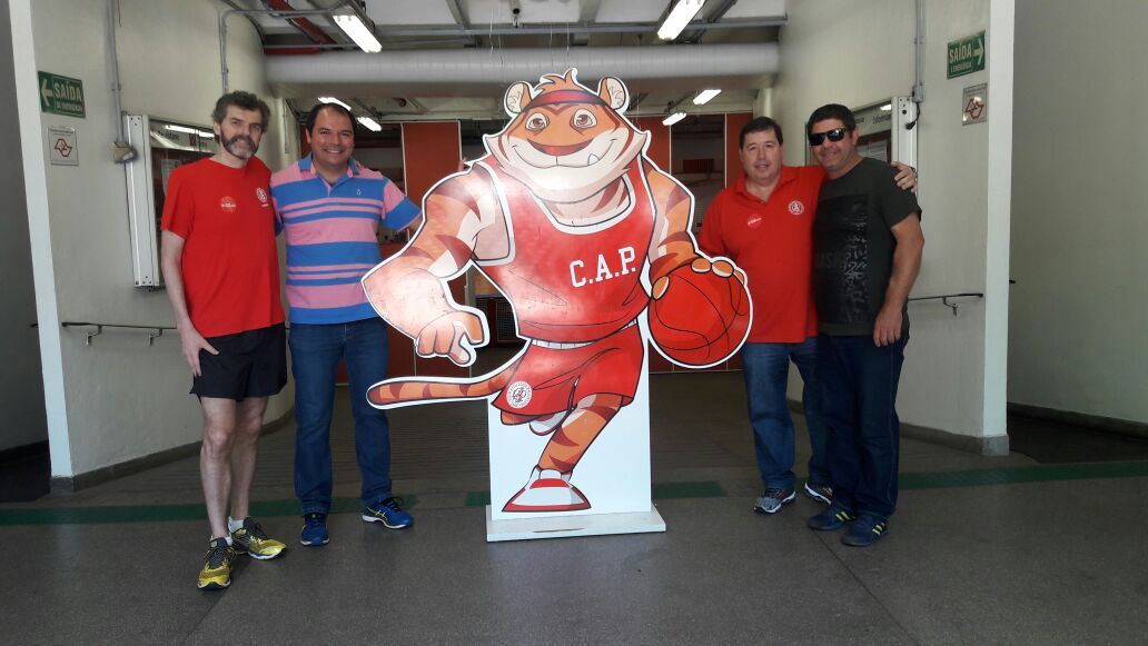 Presidente e Vice do P.F.F.C. visitam o Clube Paulistano.
