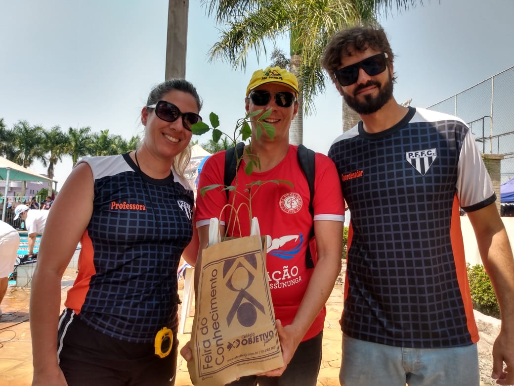 PFFC ganha 4 mudas de árvore de presente em ação ambiental de atleta de Pirassununga